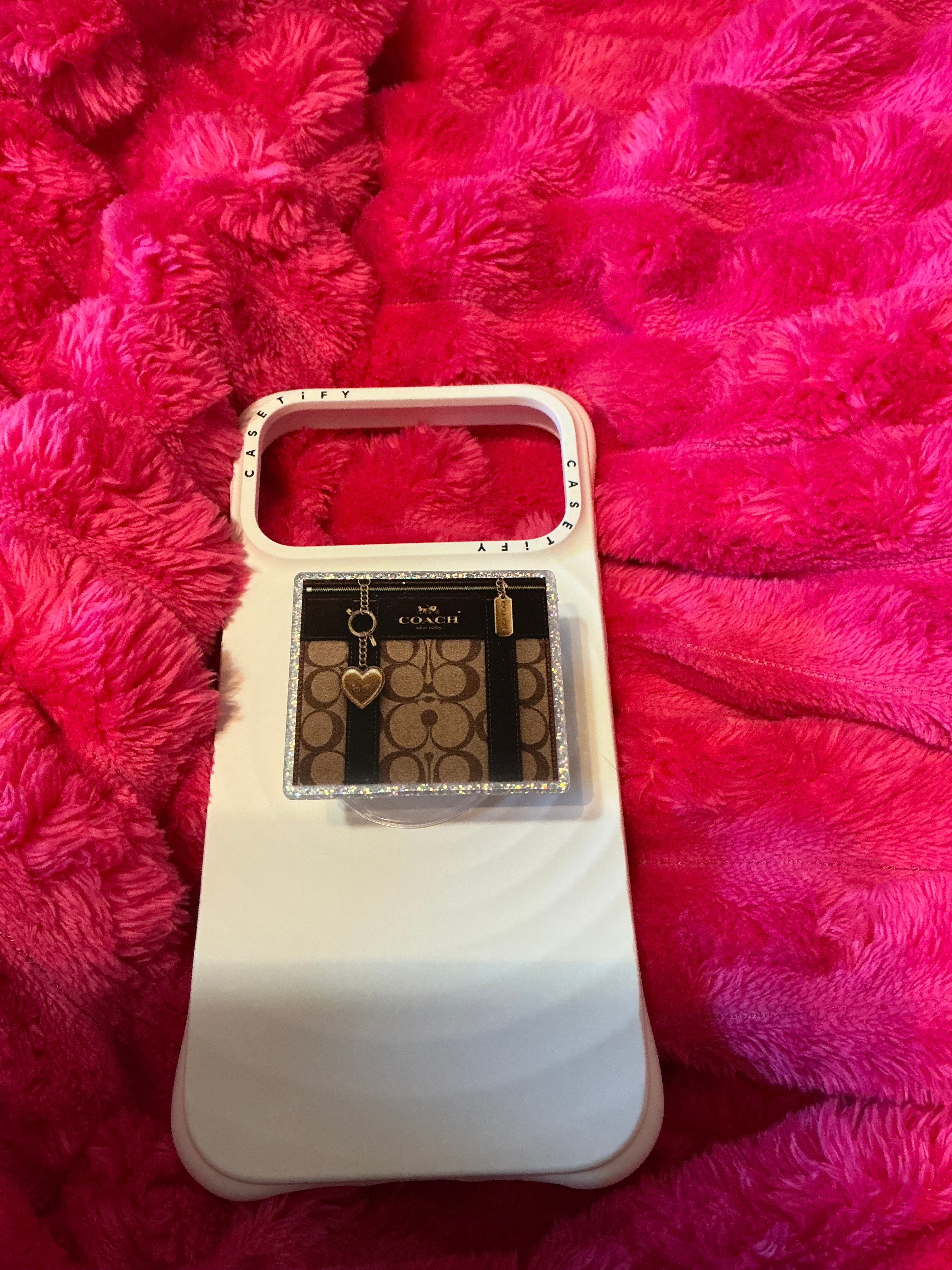 Classy chic phone grip