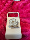 White flower phone grip